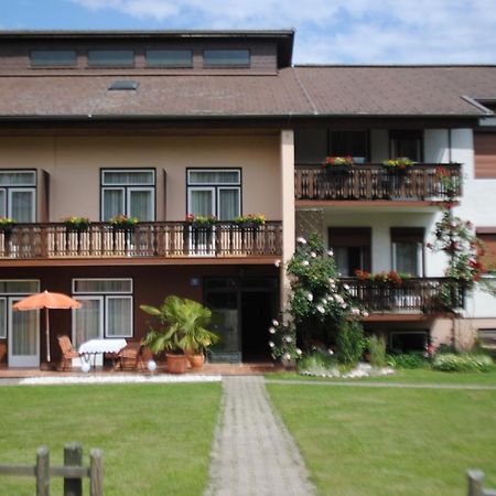 Ferienhaus Michor Latschach ober dem Faakersee Eksteriør billede